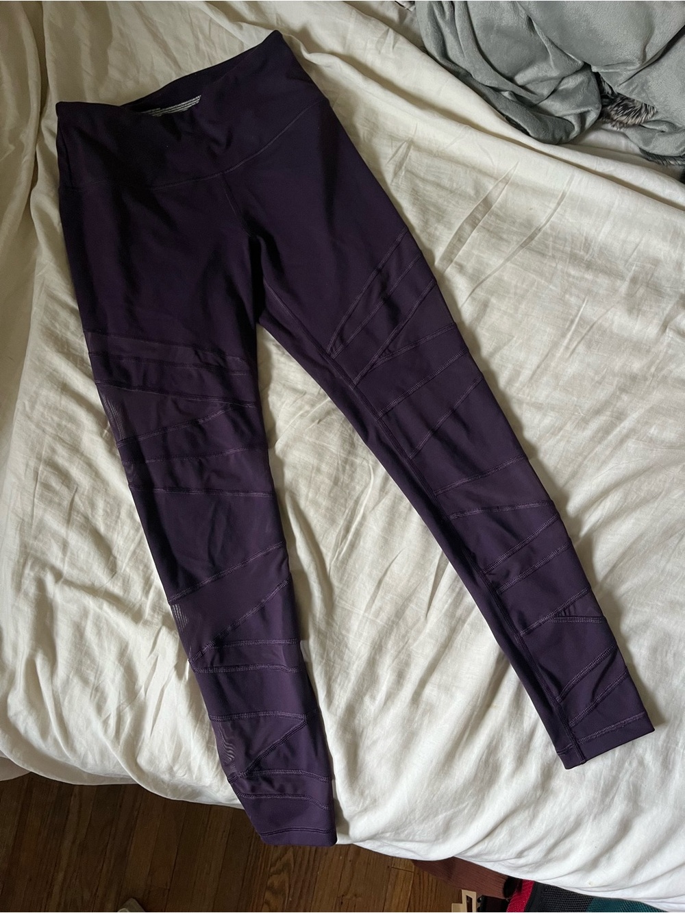 Victoria’s Secret Sport Leggings - small